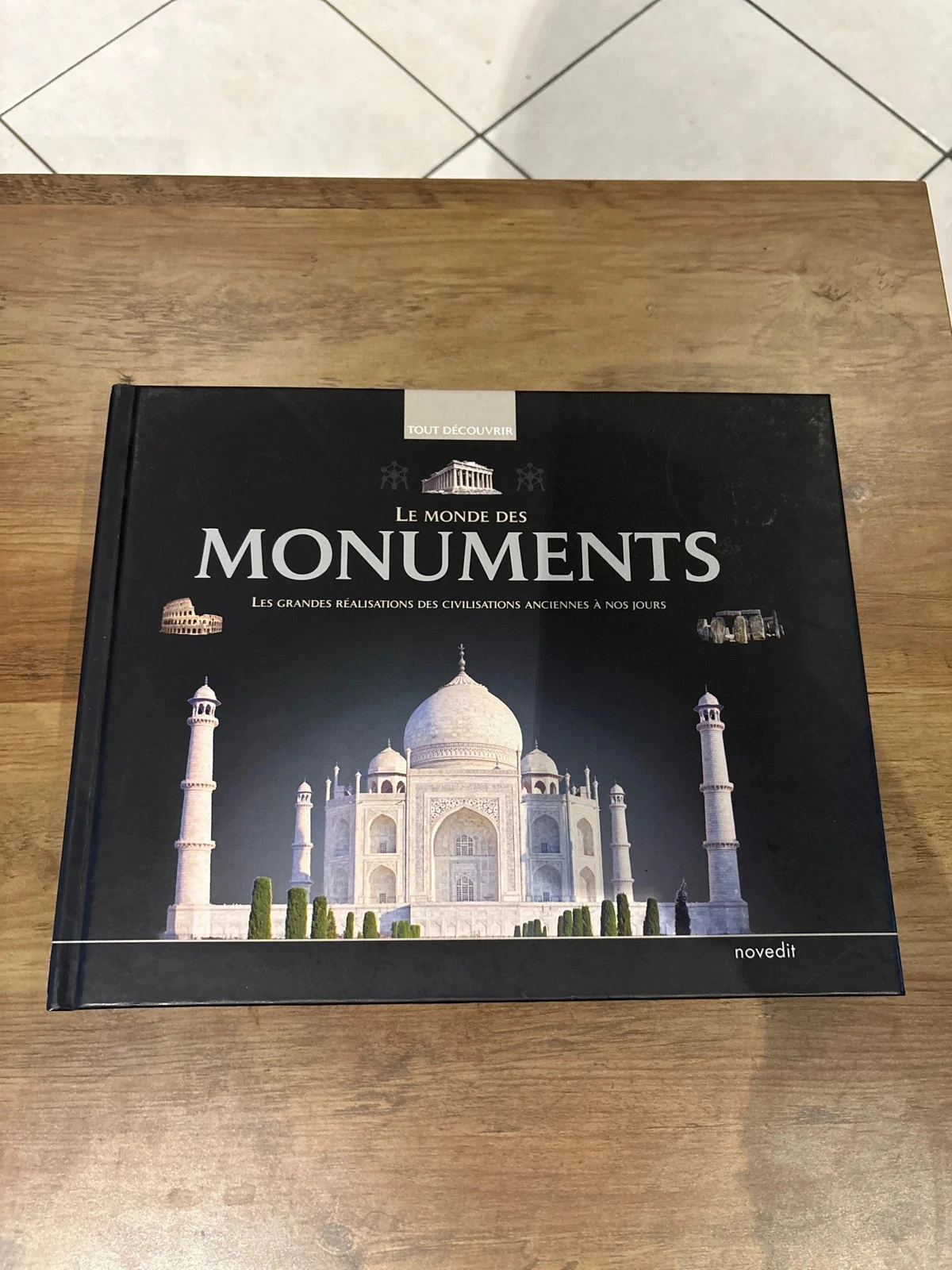Livre le monde des monuments